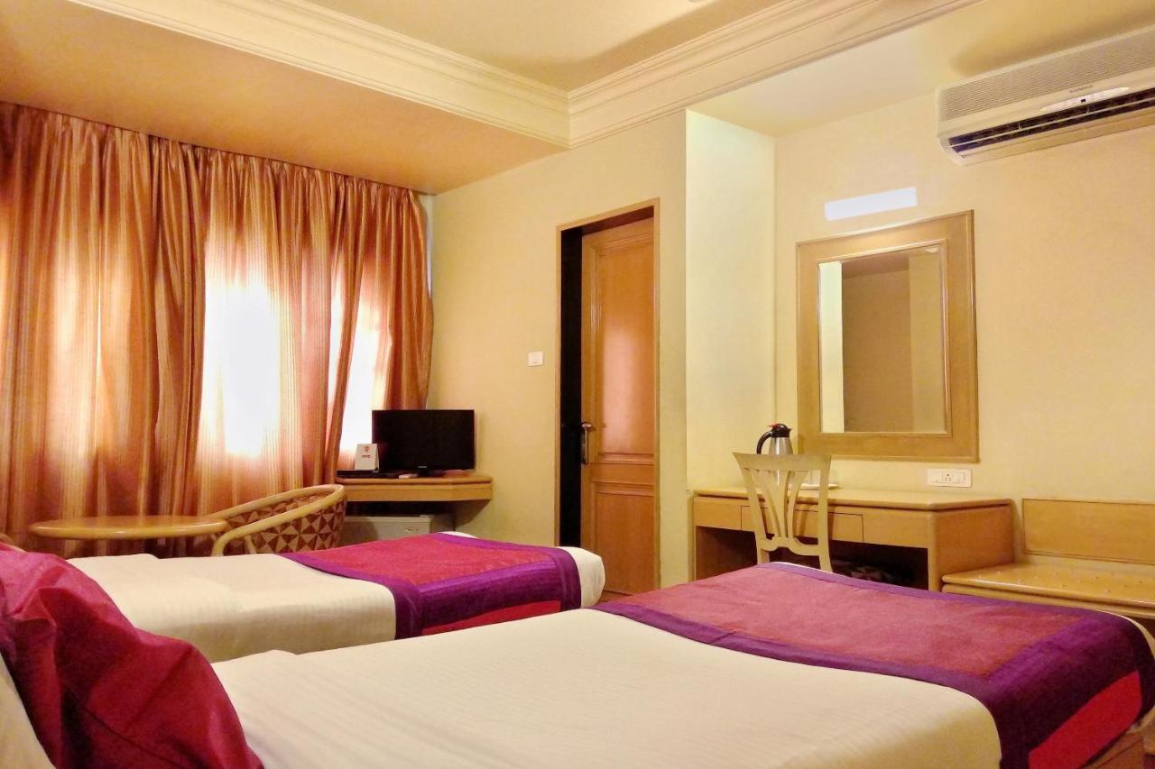 Capital O 333 Hotel Crystal Homes Bangalore Exterior foto