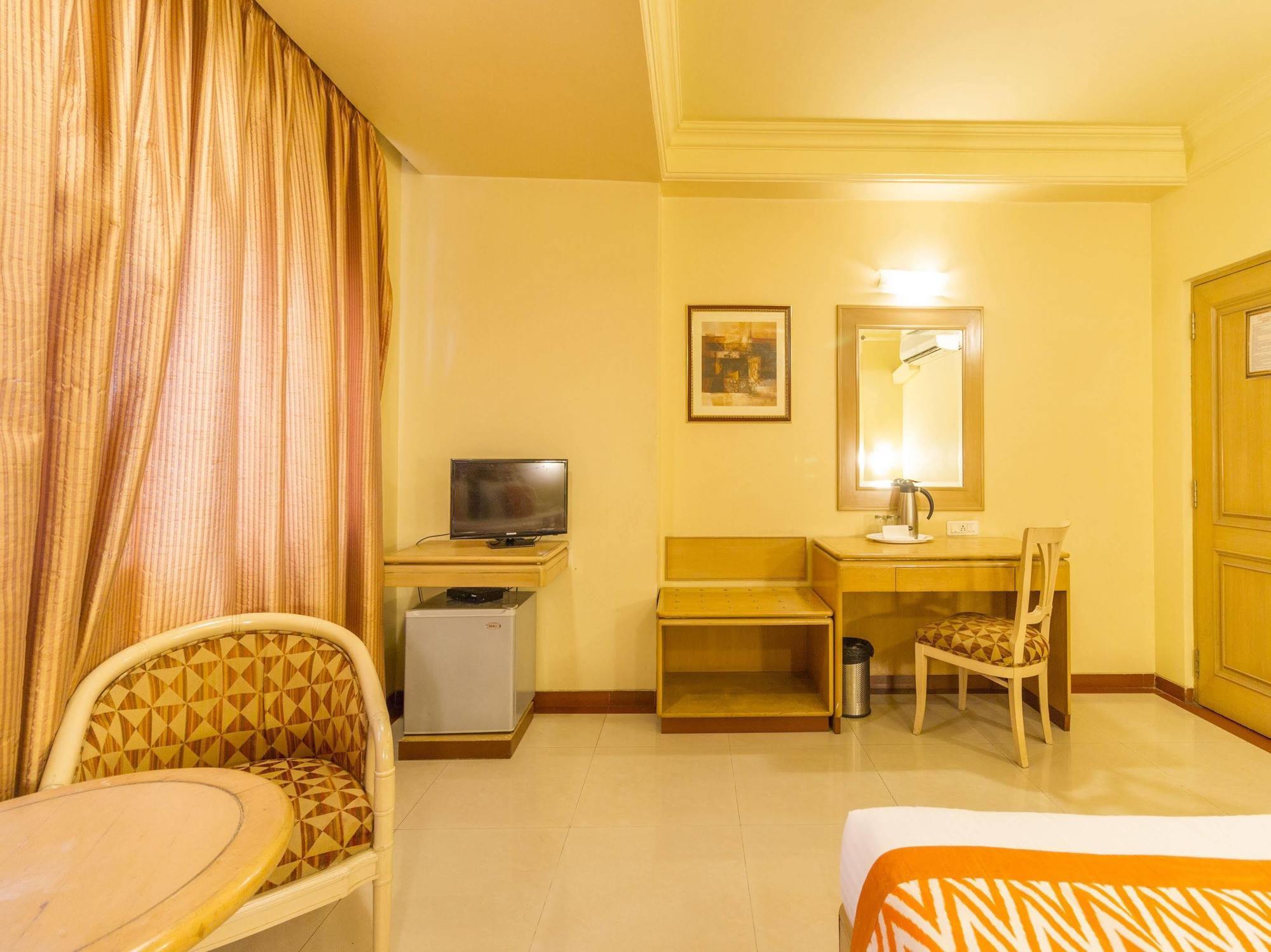 Capital O 333 Hotel Crystal Homes Bangalore Exterior foto