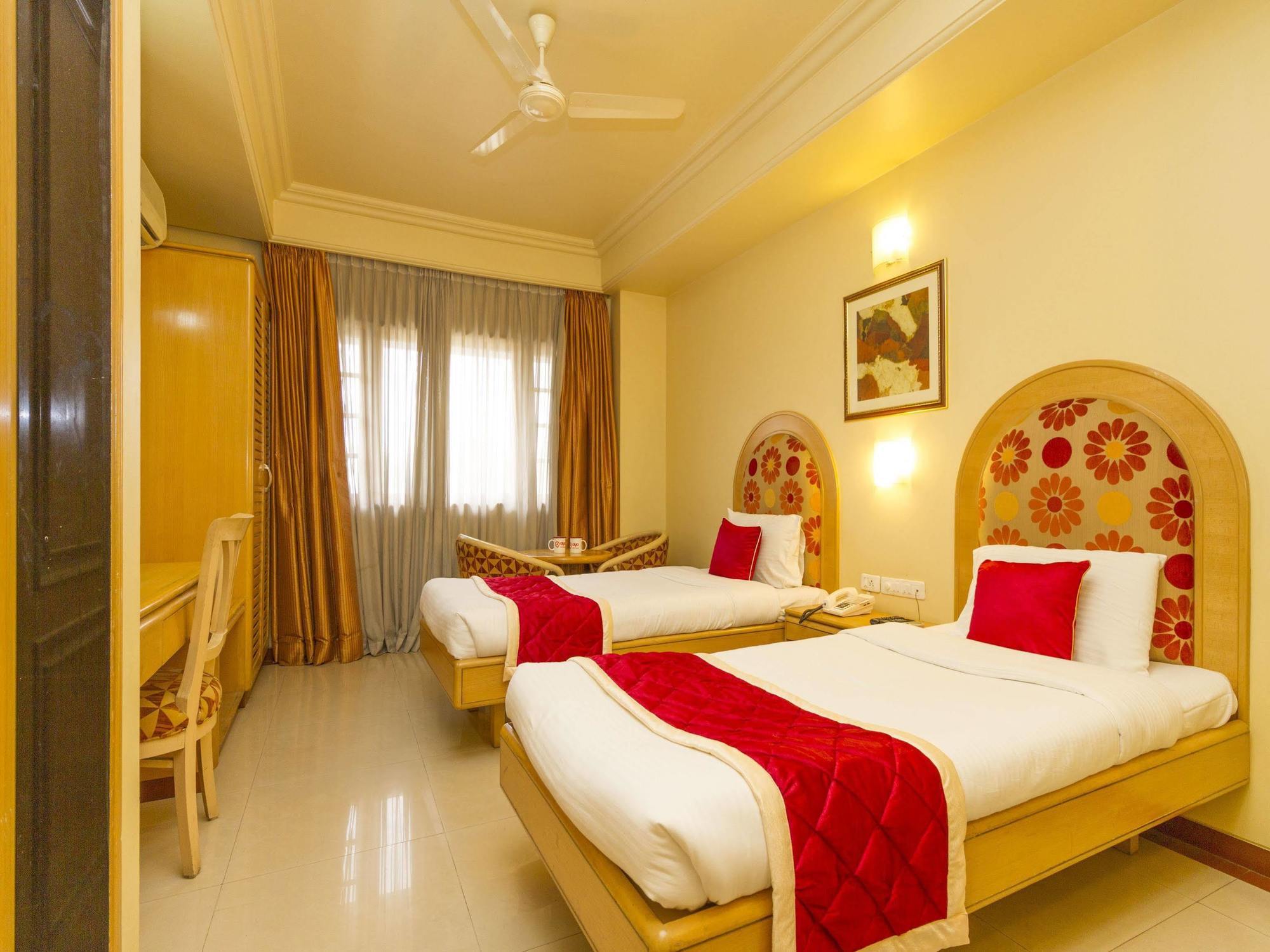 Capital O 333 Hotel Crystal Homes Bangalore Exterior foto